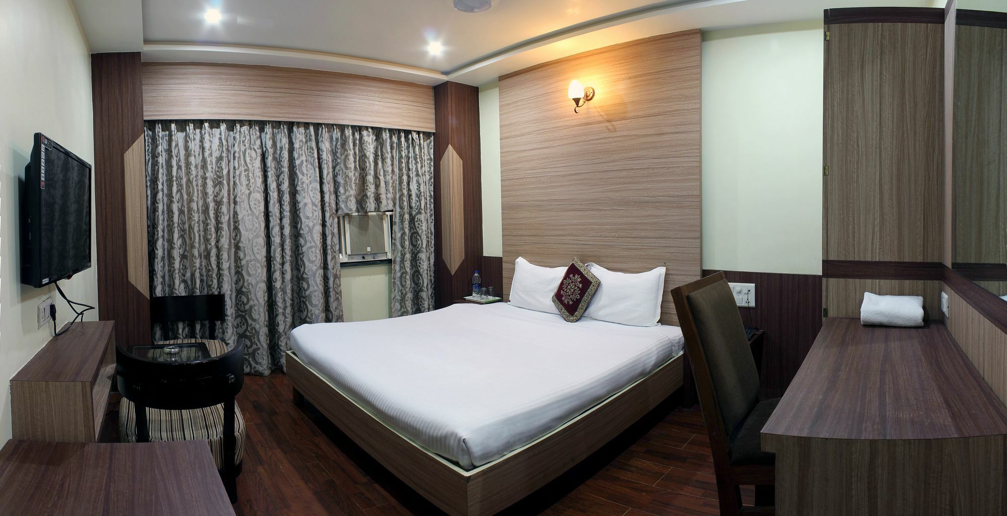 Hotel Puneet International Raipur  ภายนอก รูปภาพ