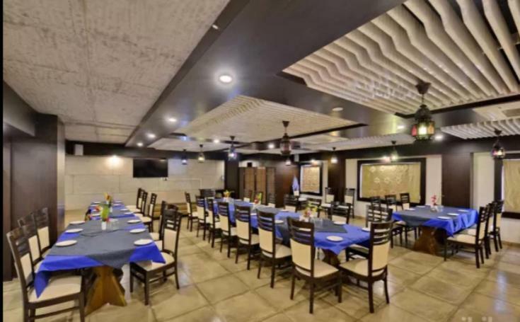 Hotel Puneet International Raipur  ภายนอก รูปภาพ