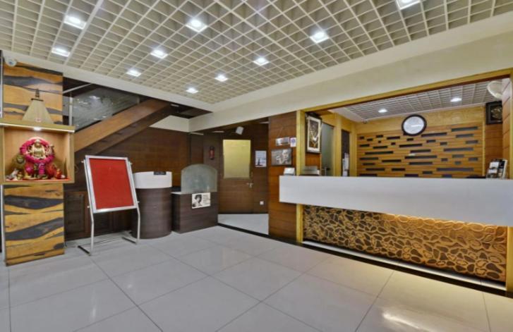 Hotel Puneet International Raipur  ภายนอก รูปภาพ